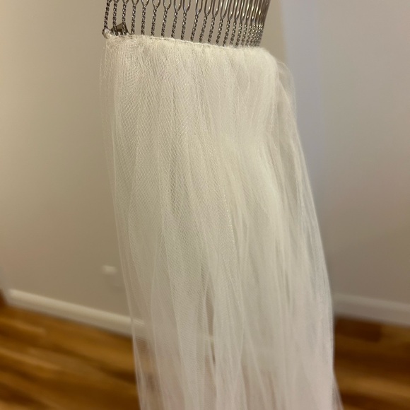 Long simple bridal veil - Picture 2 of 2